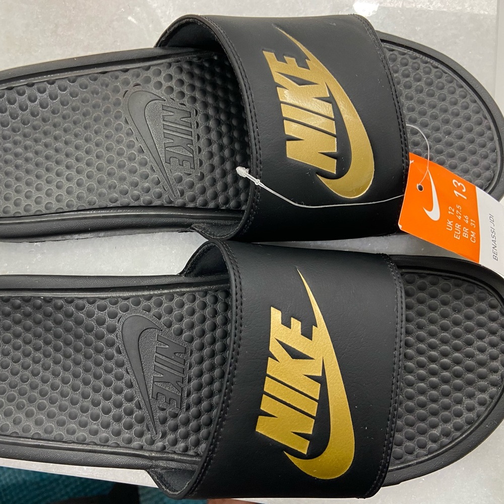 Men’s Nike Slides NWT Size 13